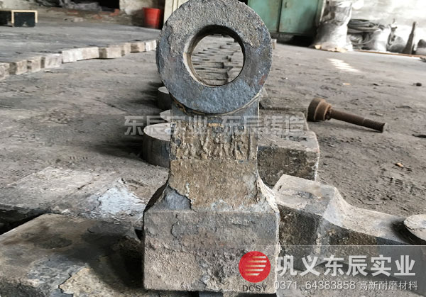 東辰合金復(fù)合耐磨錘頭 錘破錘頭 白云石破碎錘頭
