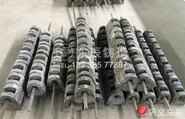 東辰合金復(fù)合錘頭 高鉻可逆錘破錘頭 可逆轉(zhuǎn)錘擊式破碎機錘頭